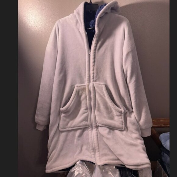 Sherpy Jackets & Blazers - Sherpy Blue & White Wearable blanket hoodie
